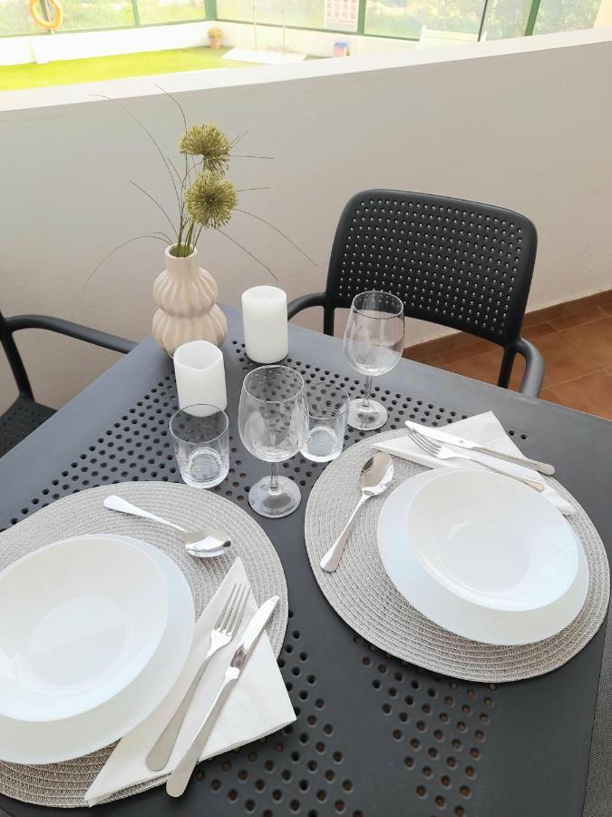 Nice Apartment Near The Beach Фуeнхирола Екстериор снимка