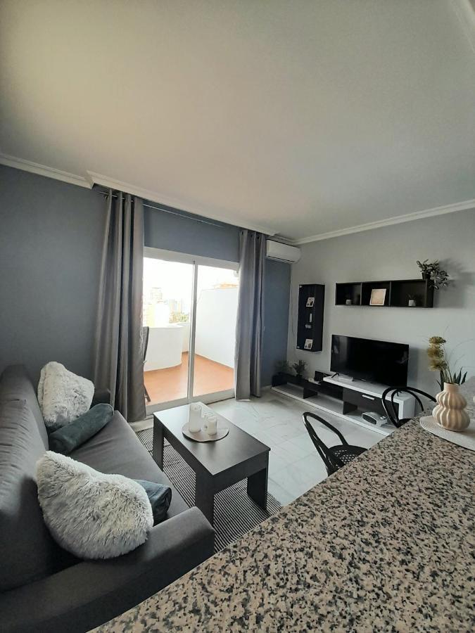 Nice Apartment Near The Beach Фуeнхирола Екстериор снимка