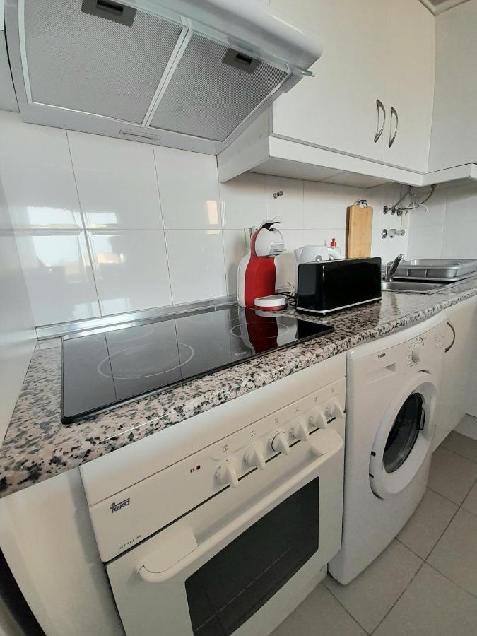 Nice Apartment Near The Beach Фуeнхирола Екстериор снимка