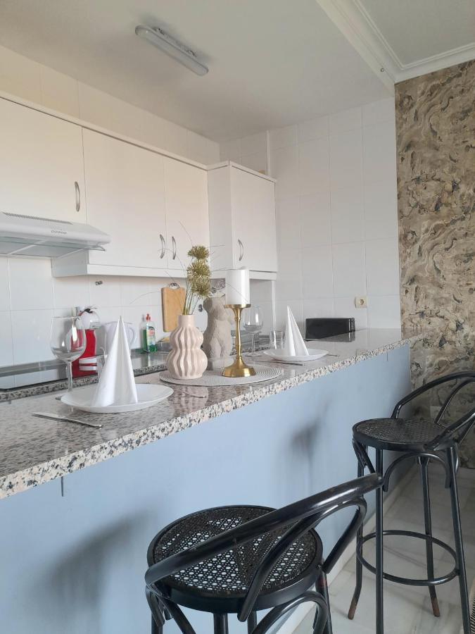 Nice Apartment Near The Beach Фуeнхирола Екстериор снимка