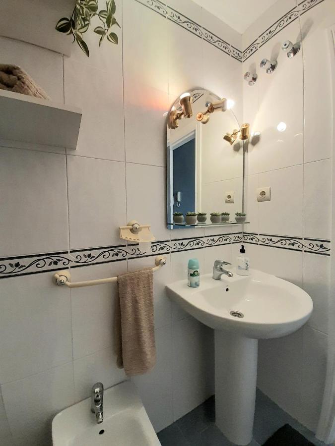 Nice Apartment Near The Beach Фуeнхирола Екстериор снимка