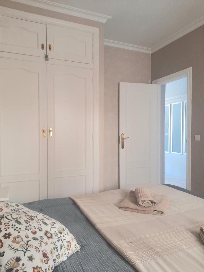 Nice Apartment Near The Beach Фуeнхирола Екстериор снимка